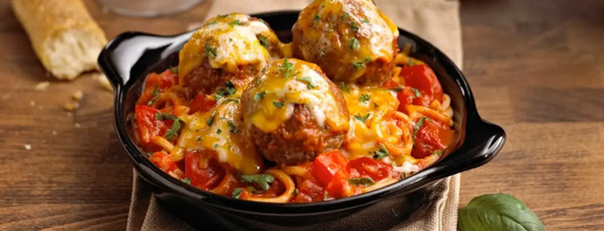 Baked spaghetti rigati & meatballs