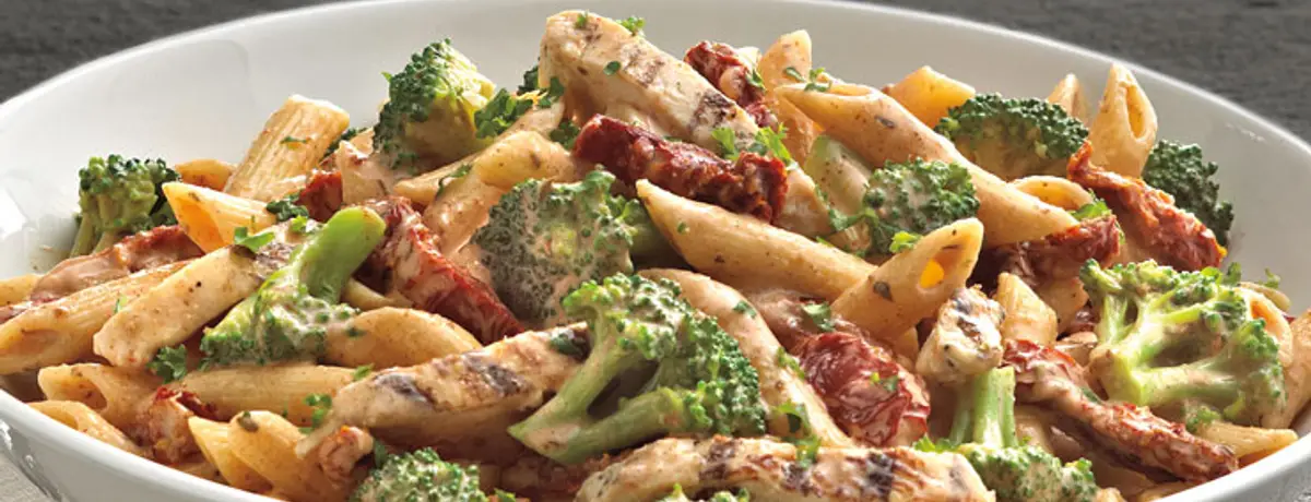 Spicy chicken and broccoli alfredo